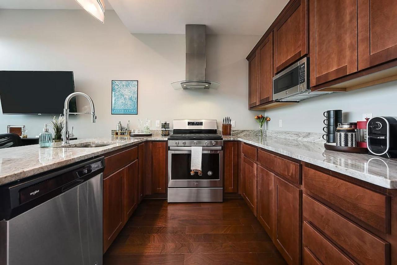 Hostwise - The Washington At Chatham - Free Garage Parking Across From Ppg Arena *