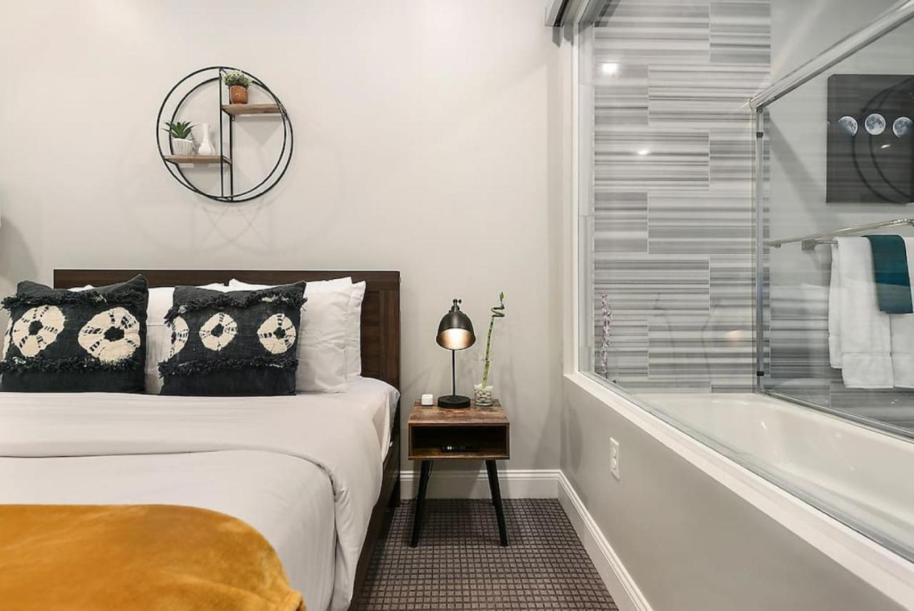Apartment Hostwise - The Washington At Chatham - Free Garage Parking Across From Ppg Arena Pittsburgh