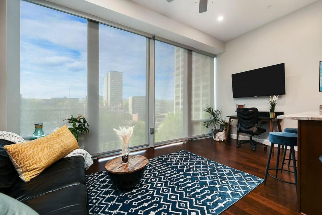 Apartment Hostwise - The Washington At Chatham - Free Garage Parking Across From Ppg Arena