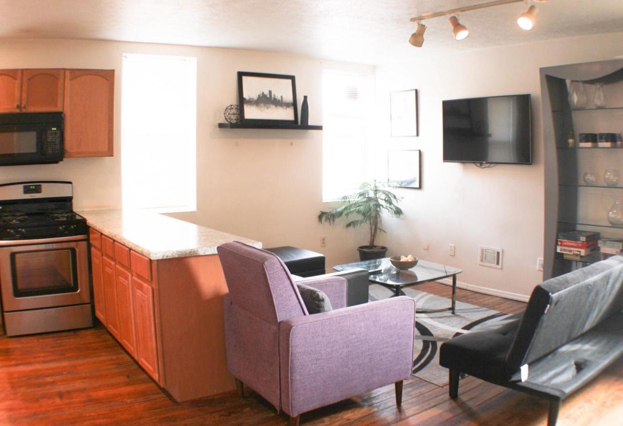 Apartment 3 Bedroom Southside Loft - Amazing Location *