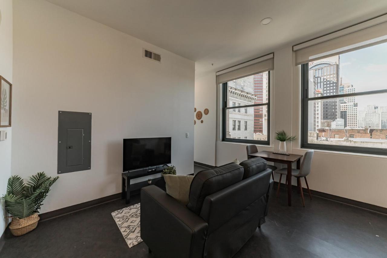 Apartment Frontdesk 209 9th St Apts Cultural Dist *