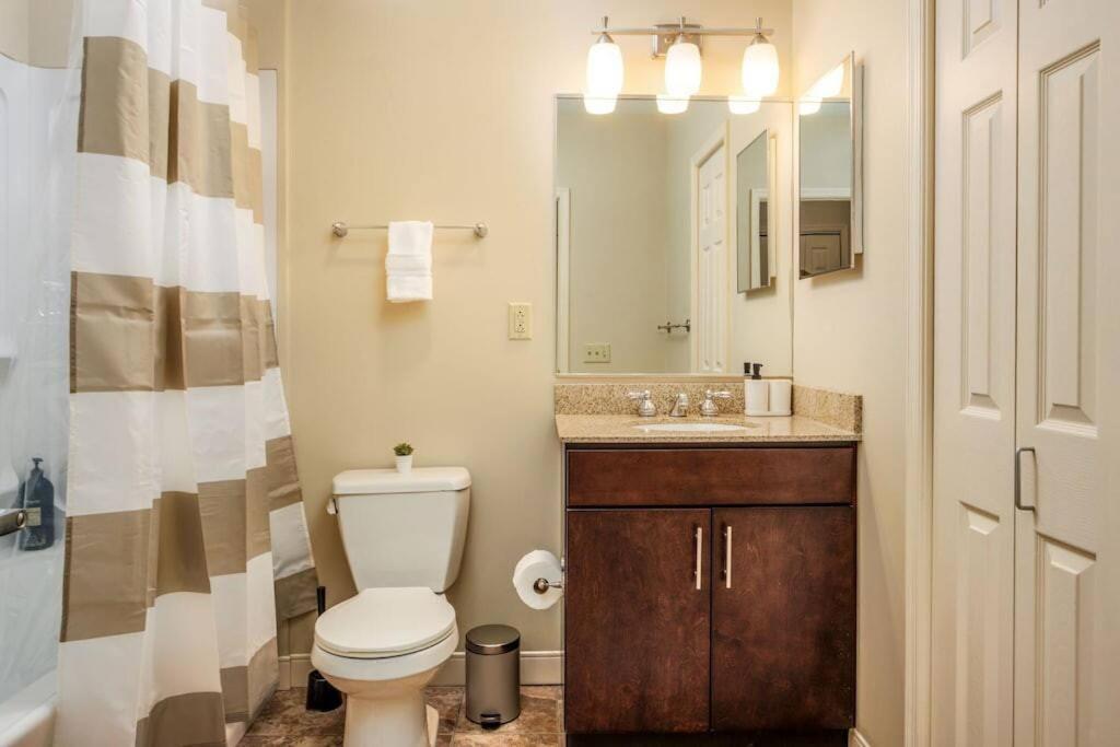 Cozy Chic Heart Of 24-7 Parking Gym Lounge Apartamento
