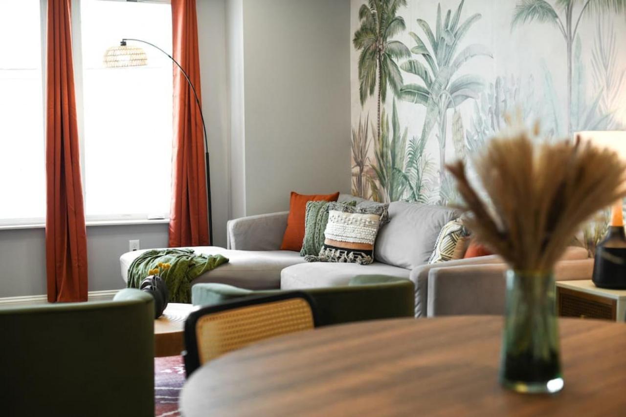 The Charlotte - Rooftop Patio, King Bed, Garage Parking, Prime Location * Pittsburgh