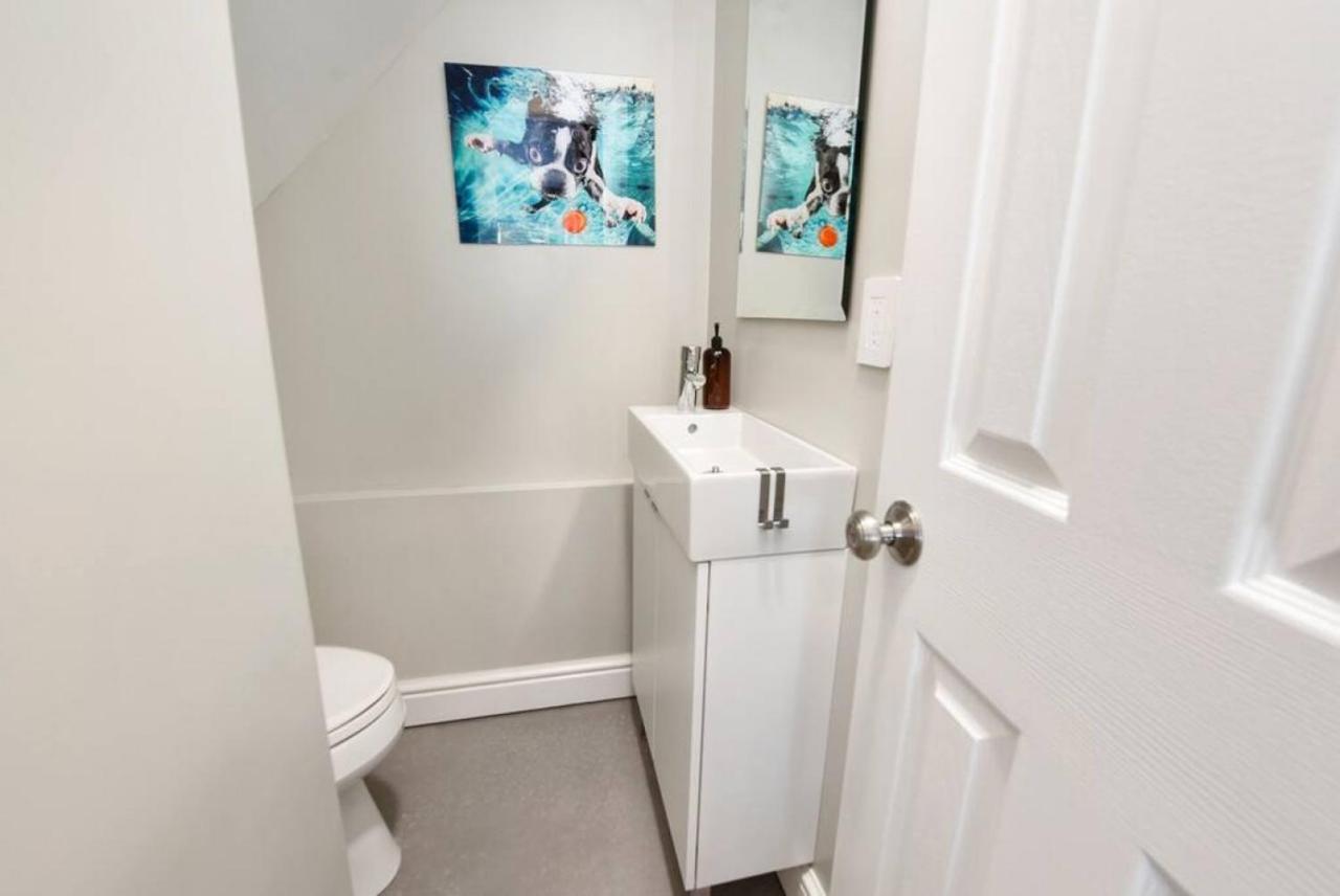 Holiday home Great Balcony Views, Patio, Minutes To Stadiums Pittsburgh