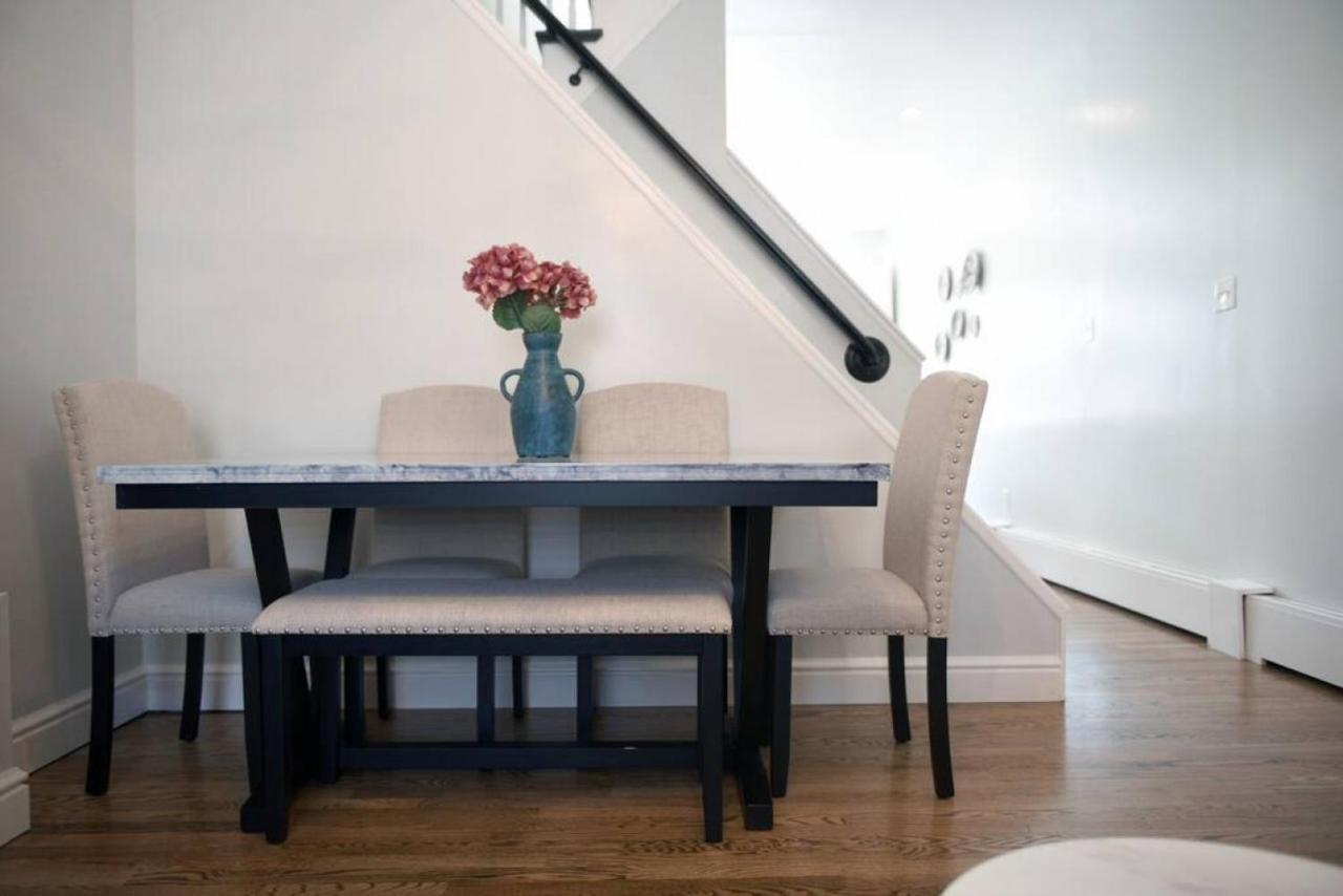 Holiday home Great Balcony Views, Patio, Minutes To Stadiums Pittsburgh