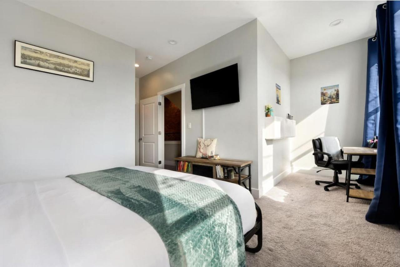 The Alpine - Family Friendly, Great Area, Artist Abode *