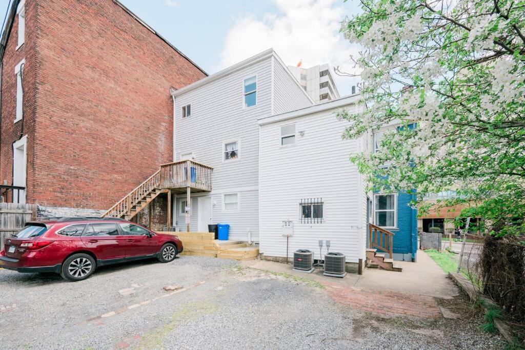 Apartment -- Agh Walkable - Free Parking - Washer & Dryer -- *
