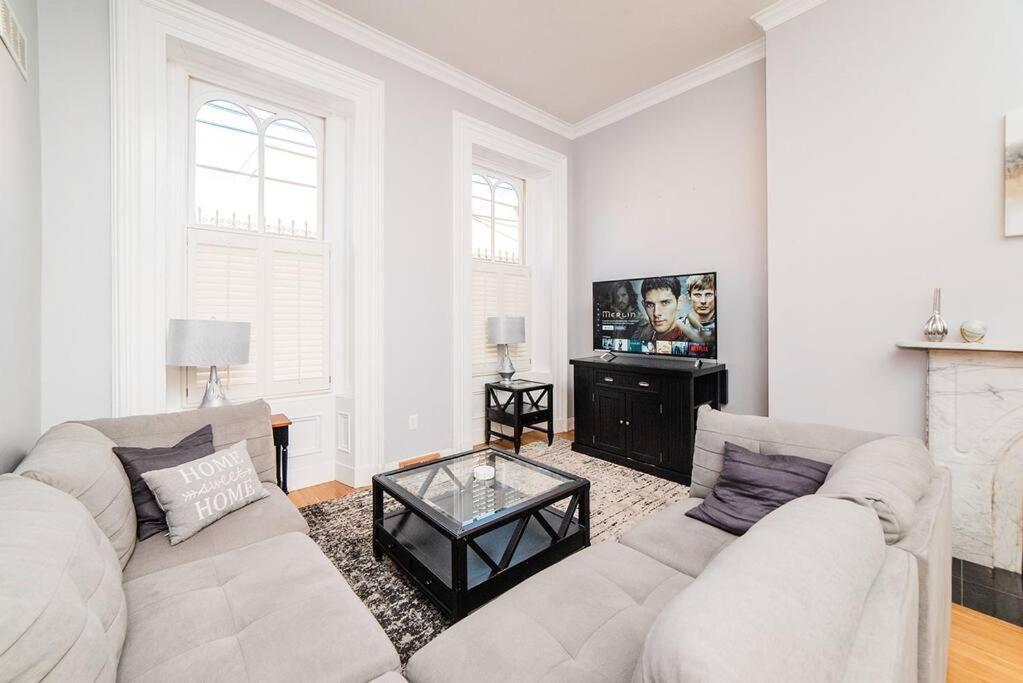 Outdoor Space - Parking - 1st Floor - Walkable Apartment Pittsburgh
