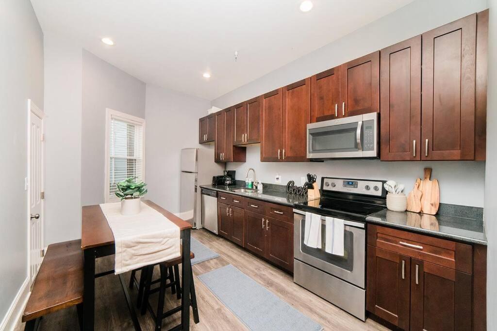 Walkable And Spacious - Parking -- Groupstay Apartment