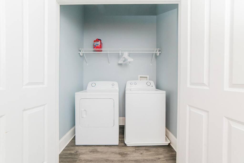Apartment Walkable And Spacious - Parking -- Groupstay *