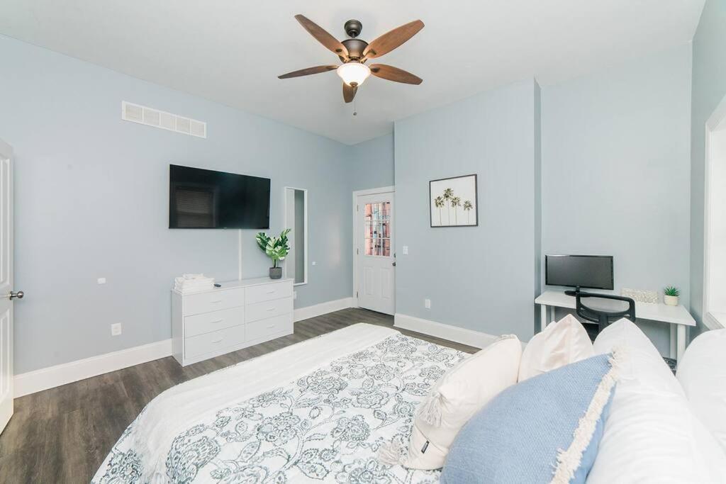 Walkable And Spacious - Parking -- Groupstay Apartment *