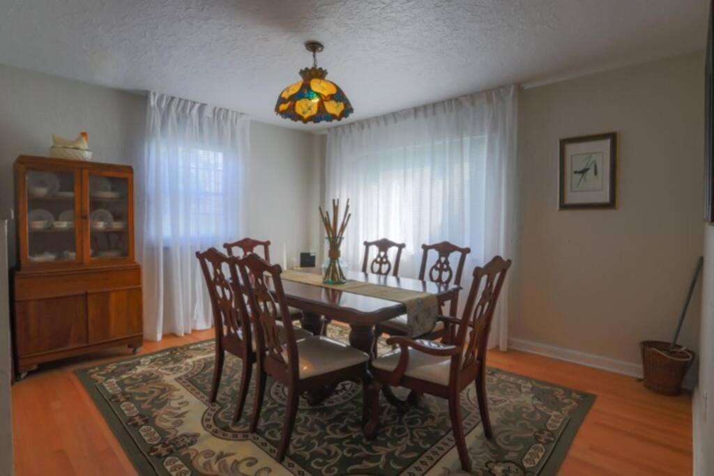 Close To * Charming Xl Cape Cod * Airport * Pittsburgh