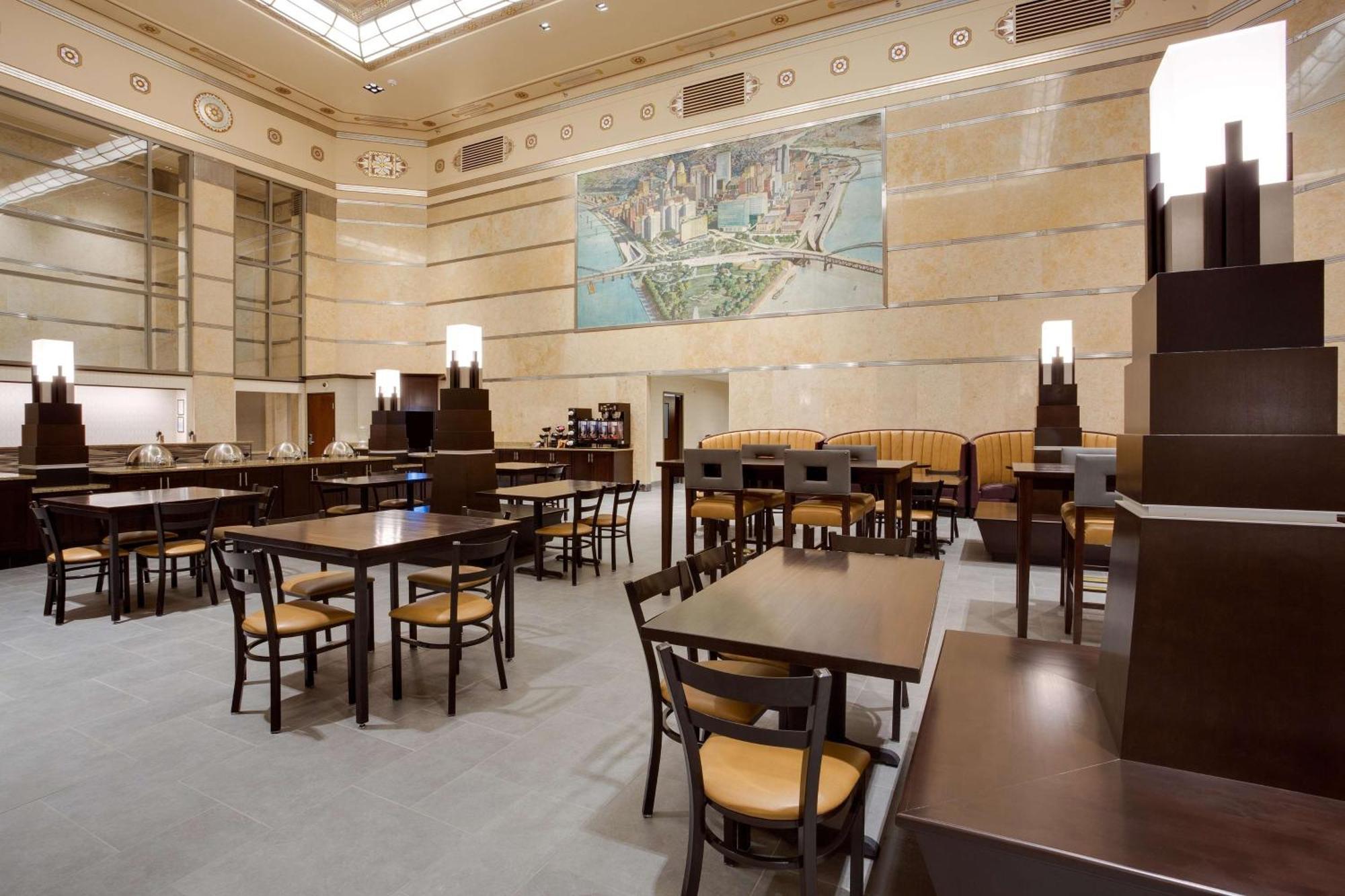 Hotel Drury Plaza Downtown 3*