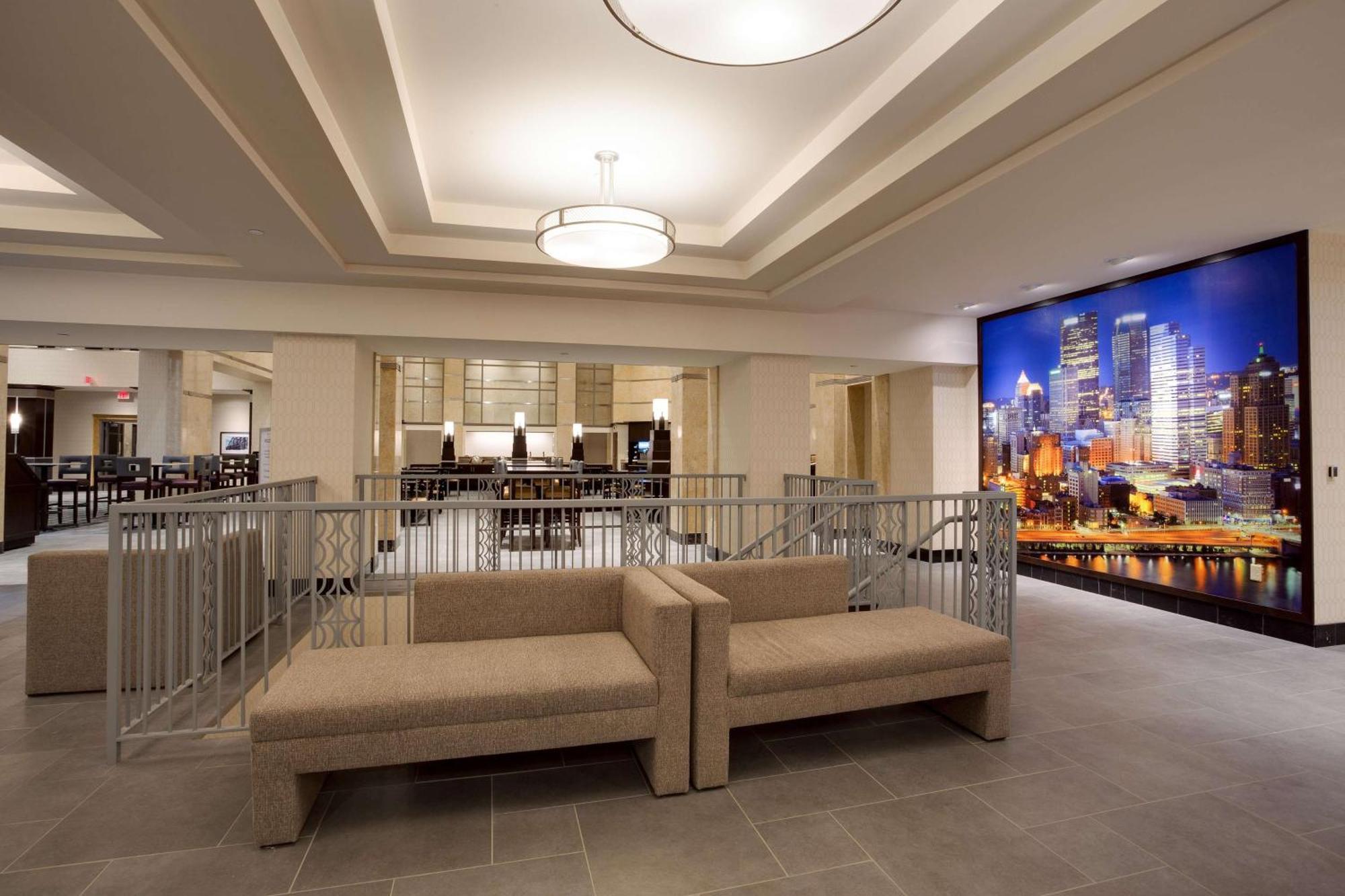 Drury Plaza Downtown Hotel