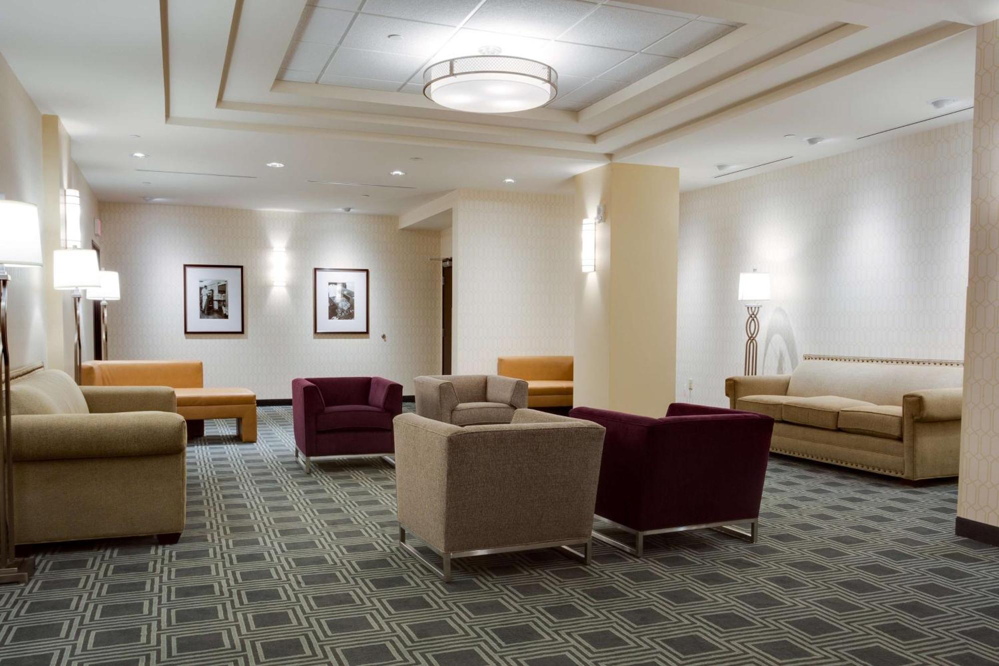 Drury Plaza Downtown Hotel