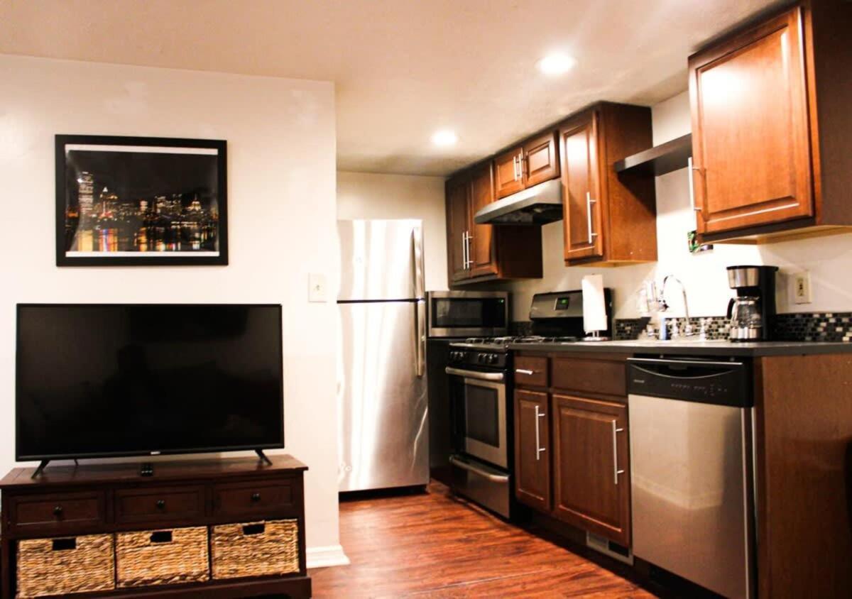 Apartment 1 Bed - Amazing Location 1 Block To Carson St