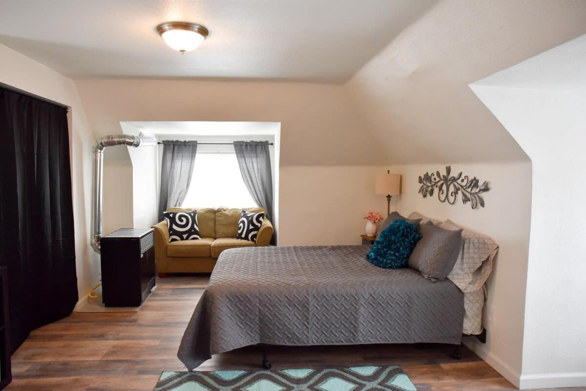 Unwind In A Bright Comfortable For 3 *