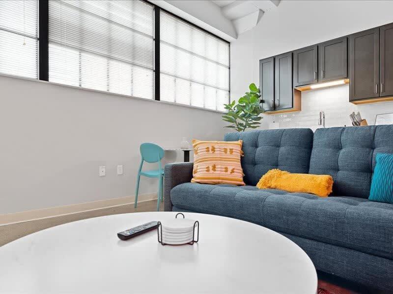 Apartment Cozysuites Lavish 1br, Downtown