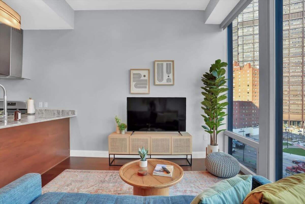 Cozysuites Posh 1br, Ppg Paints Arena, Pitts Apartment *