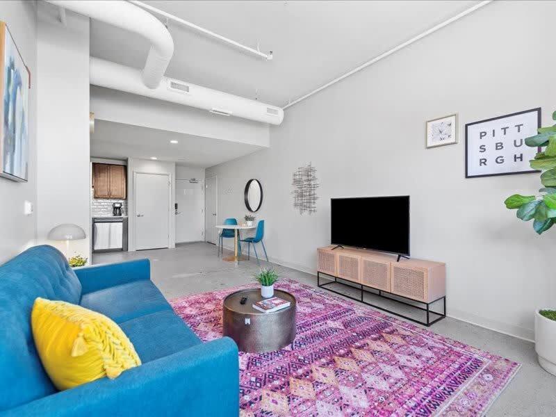 Cozysuites Trendy 1br, Downtown Apartment *