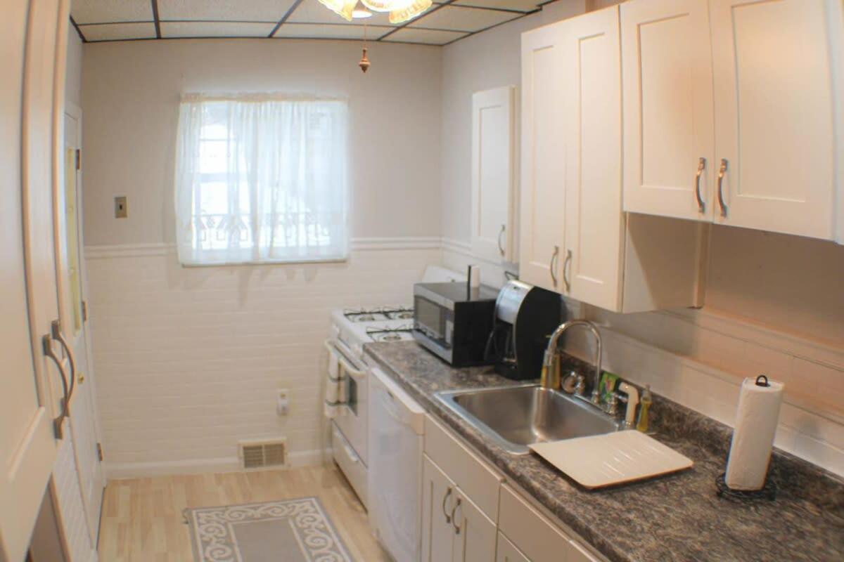Massive 4 Bed House-short Walk To Amazing View Pittsburgh