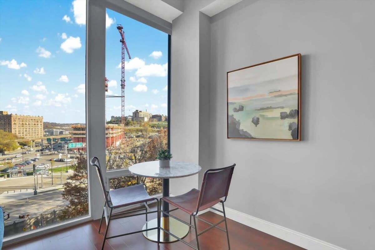 Cozysuites Posh 1br, Ppg Paints Arena, Pitts Pittsburgh