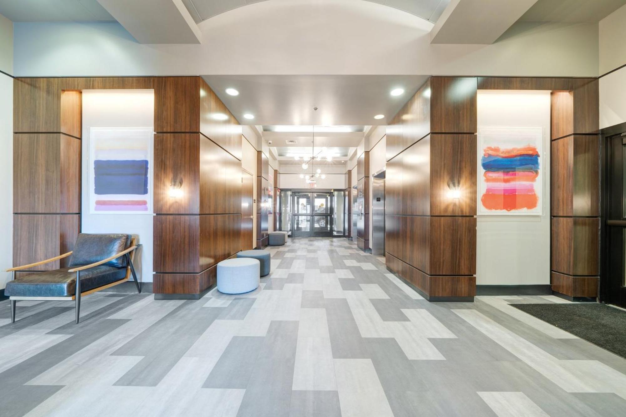 Apartment Vibrant Luxury Prime Location 24-7 Onsite Parking Gym Lounge Pittsburgh