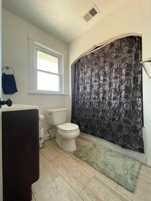 Apartment Large 2 Bedroom Great Location Close To Everything Pittsburgh