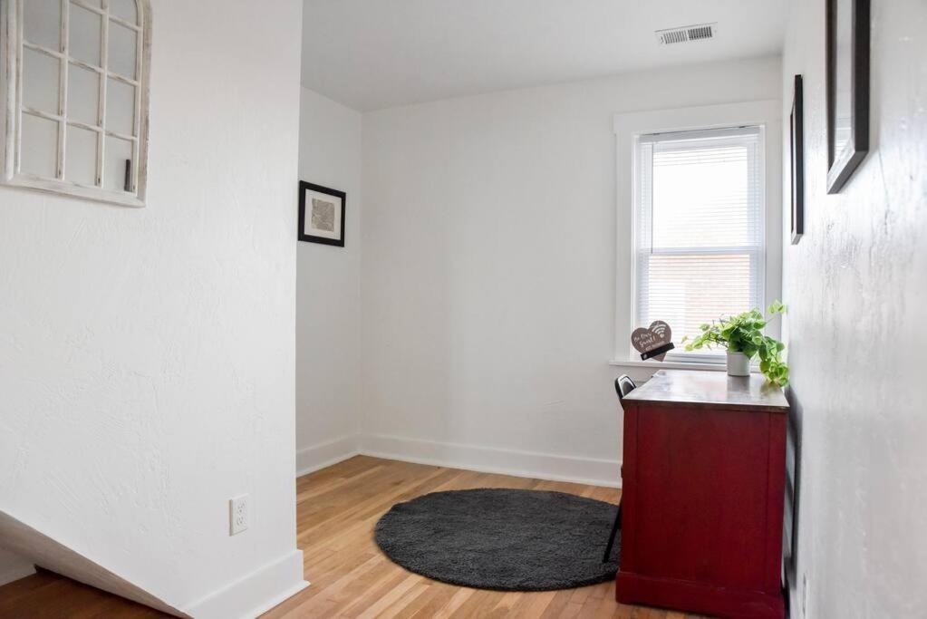 Large 2 Bedroom Great Location Close To Everything
