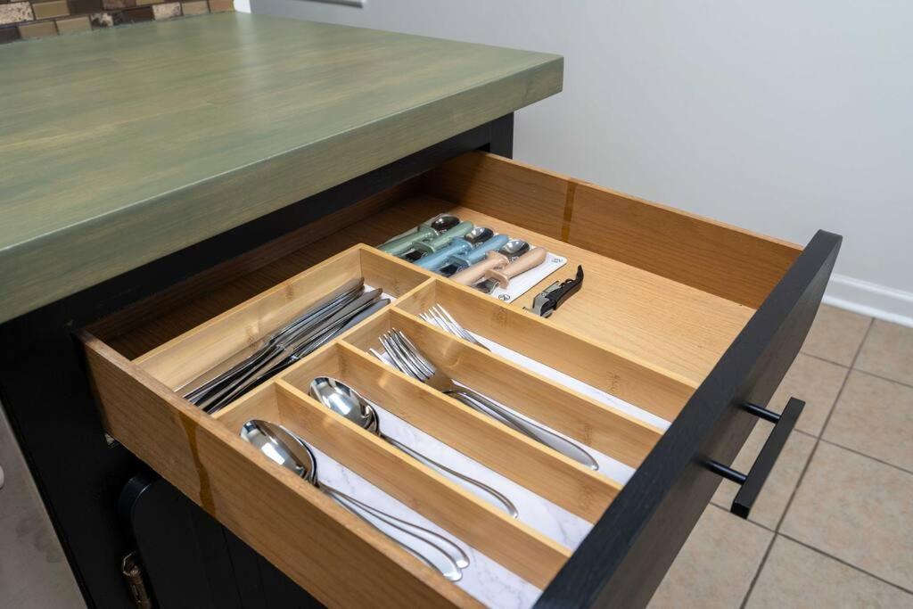 Northside Upscale Brand New Apartamento