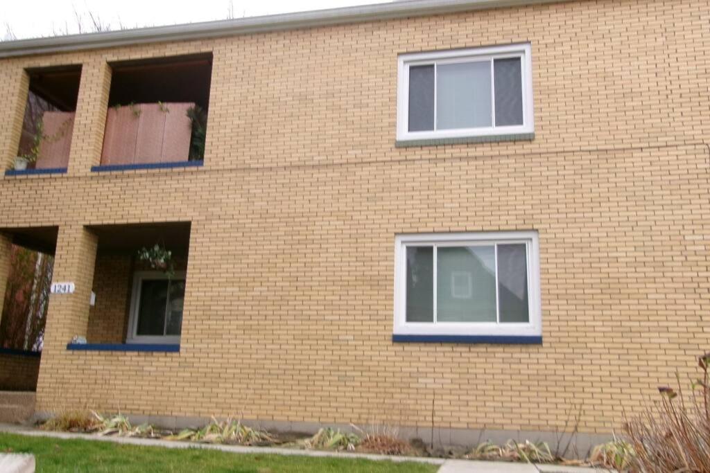 North Side Bungalow - Sleeps 8! Apartment Pittsburgh