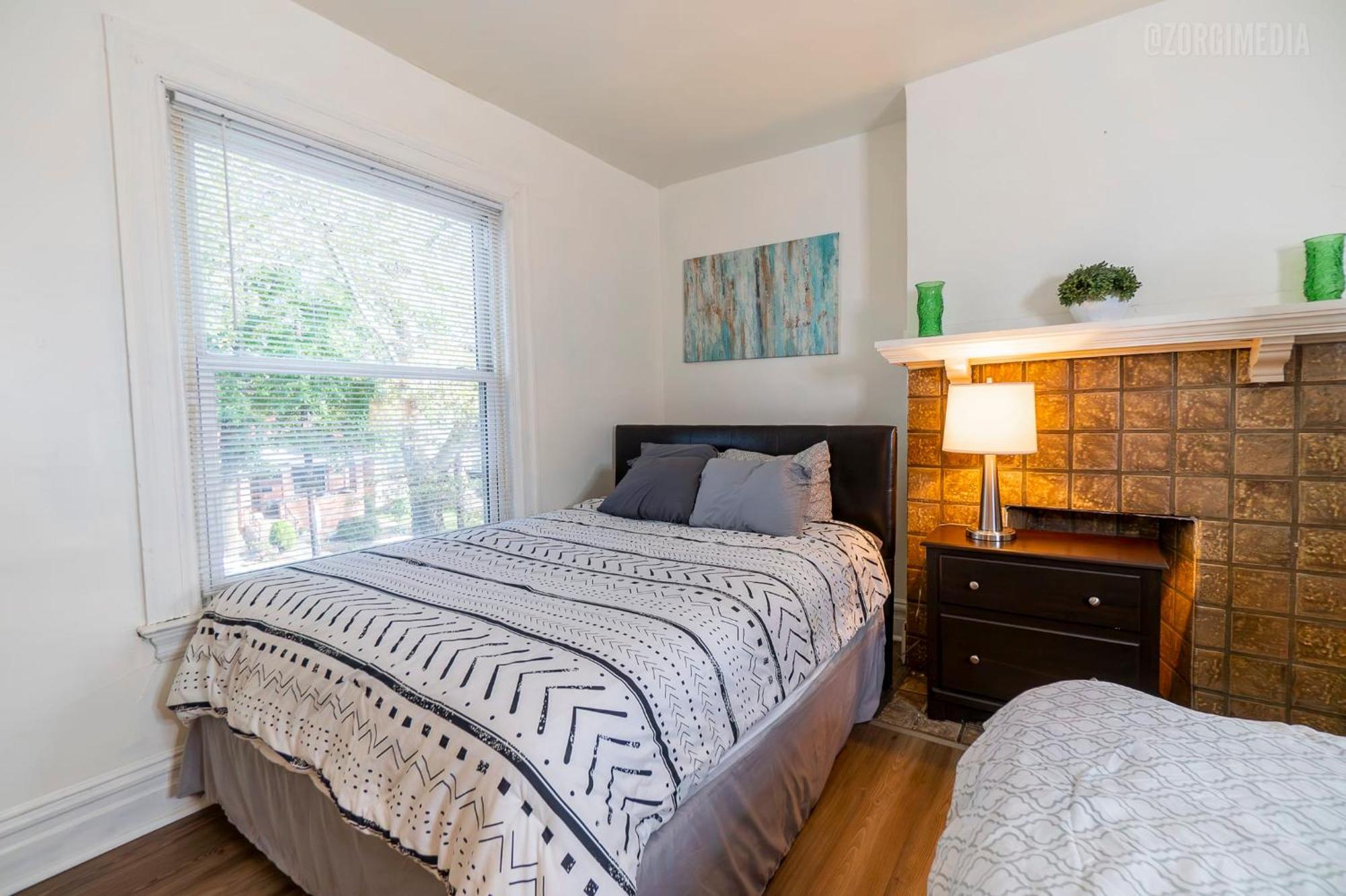 Stylish - 2 Queen Bed - Easy Hospital Access Pittsburgh