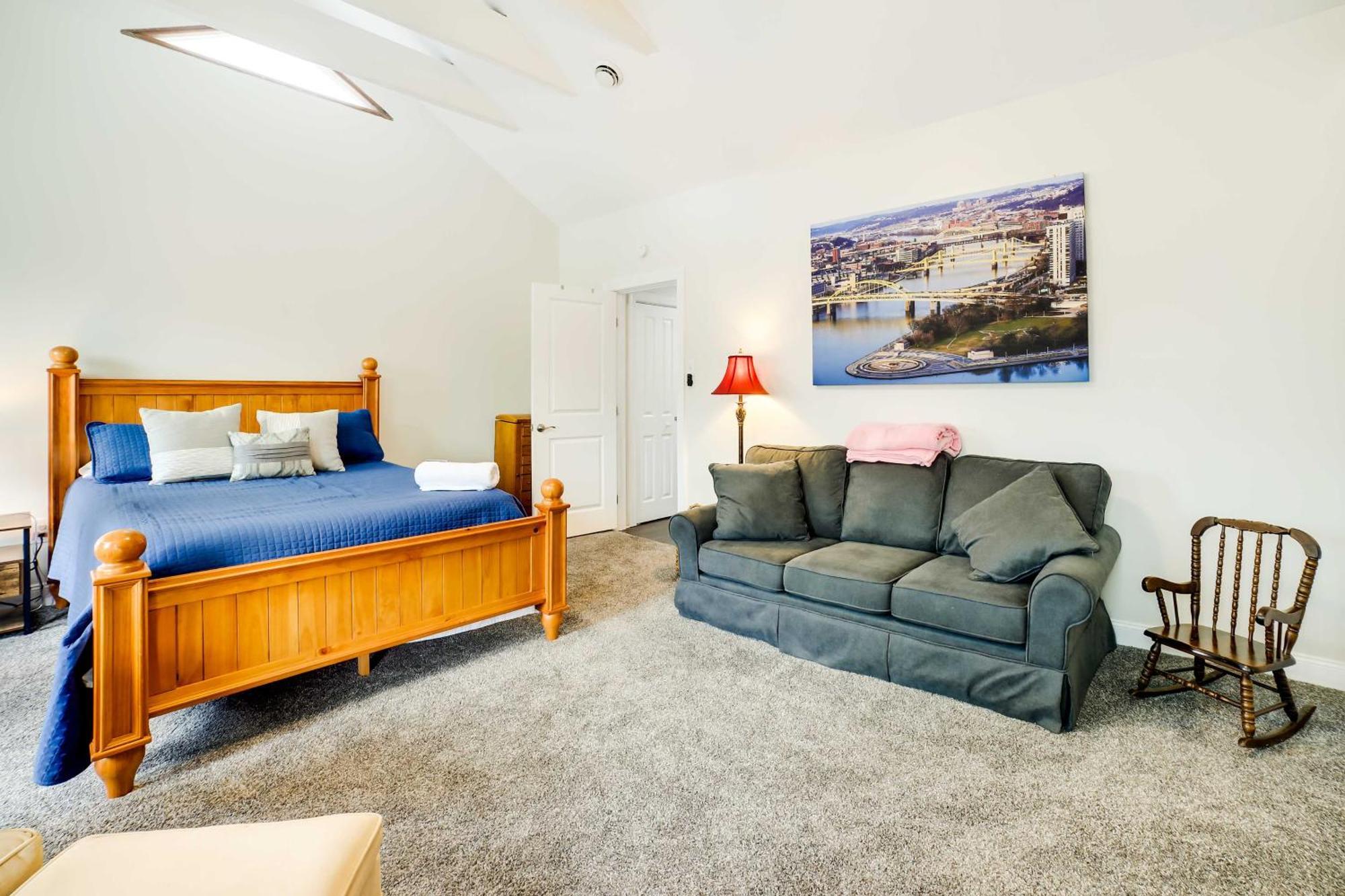 Ferienhaus Pet-friendly - 100 Feet To Walnut Street *