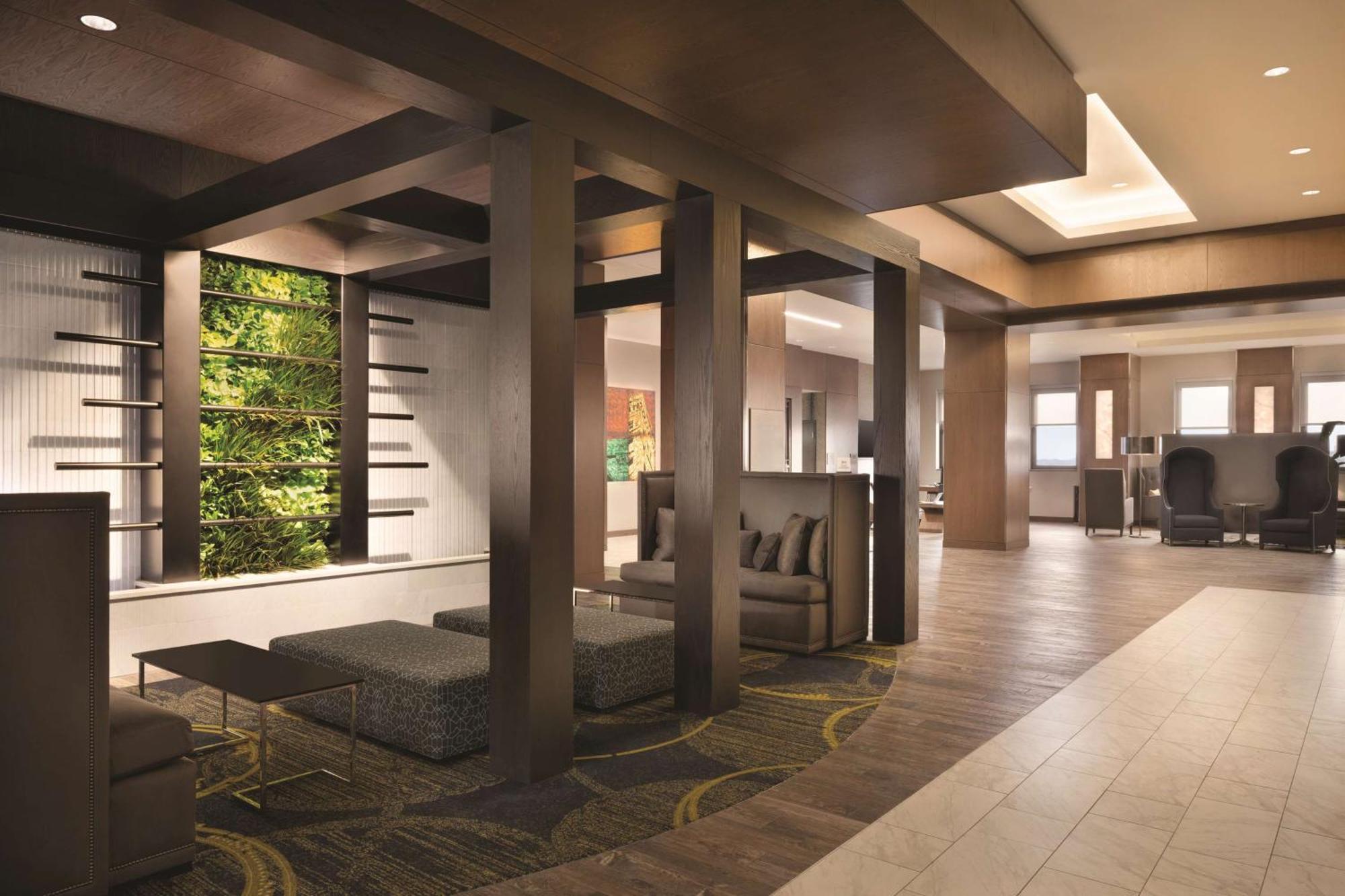 Embassy Pittsburgh-downtown 4*