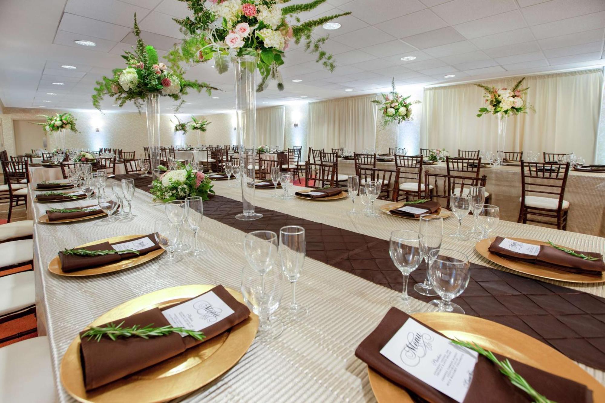 Hilton Garden Place Hotel