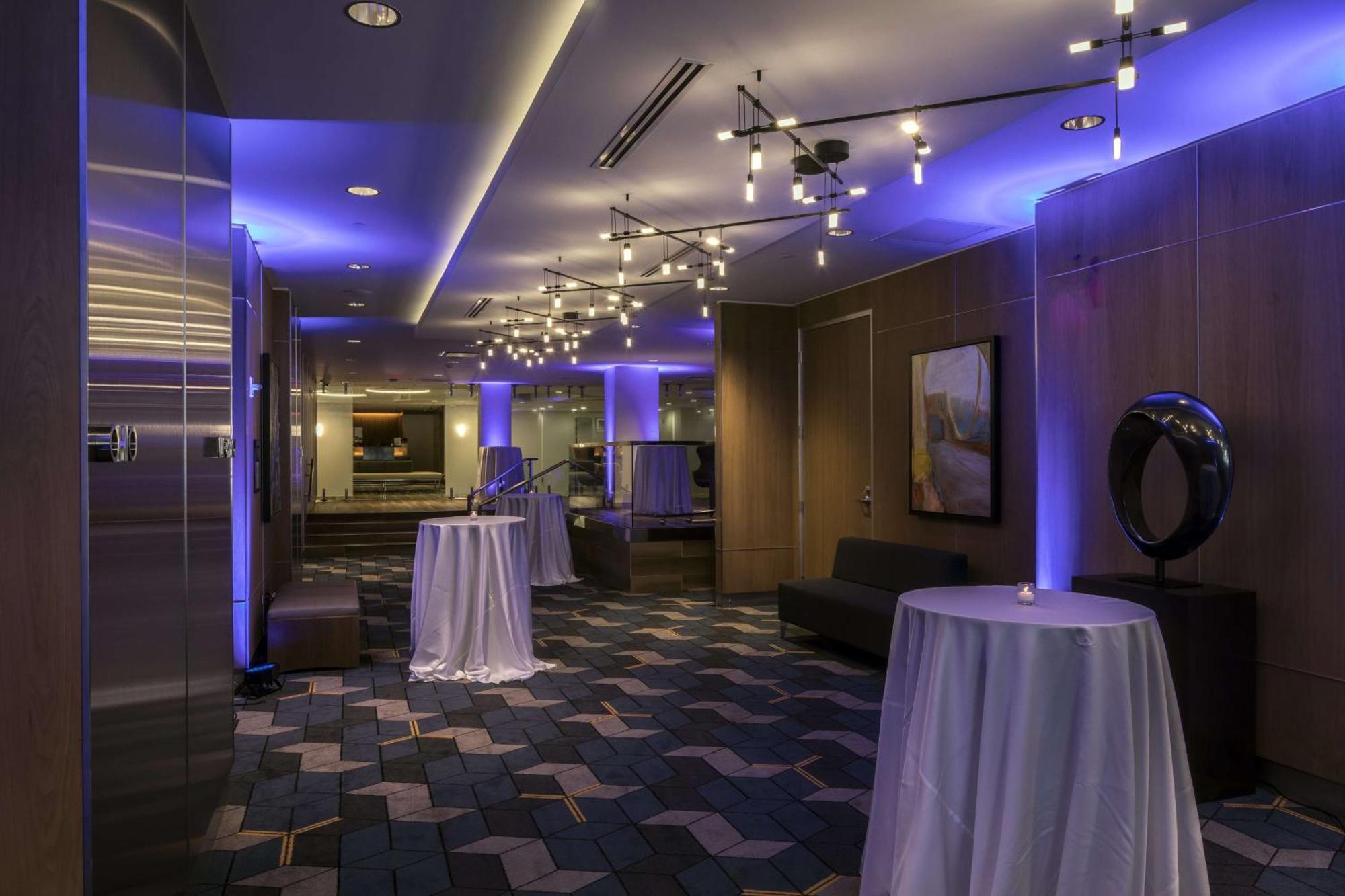 Doubletree By Hilton & Downtown Hotel 3*