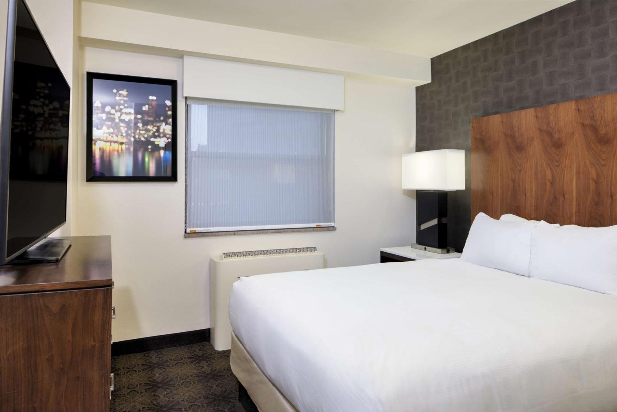 Hotel Doubletree By Hilton & Downtown