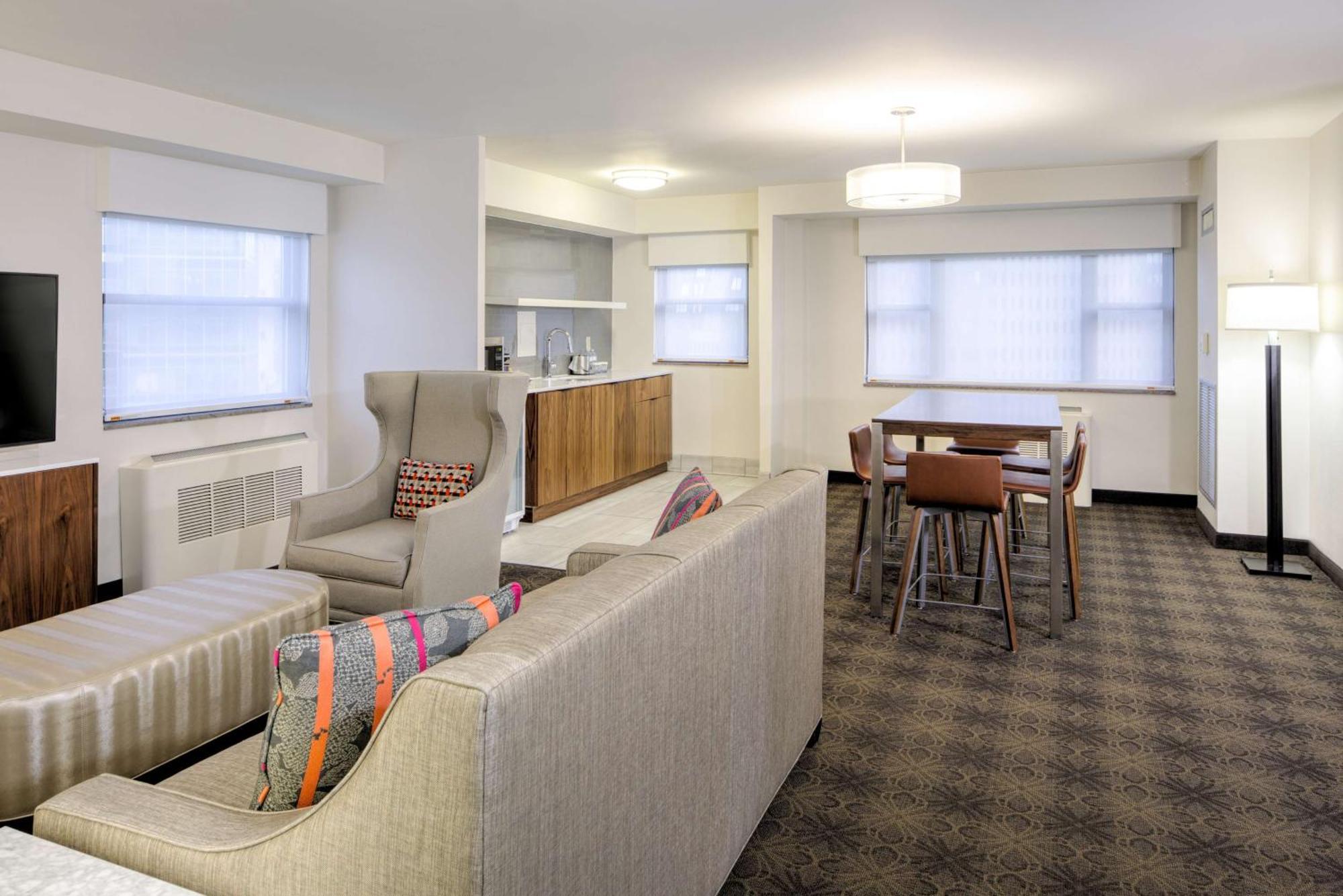Doubletree By Hilton & Downtown