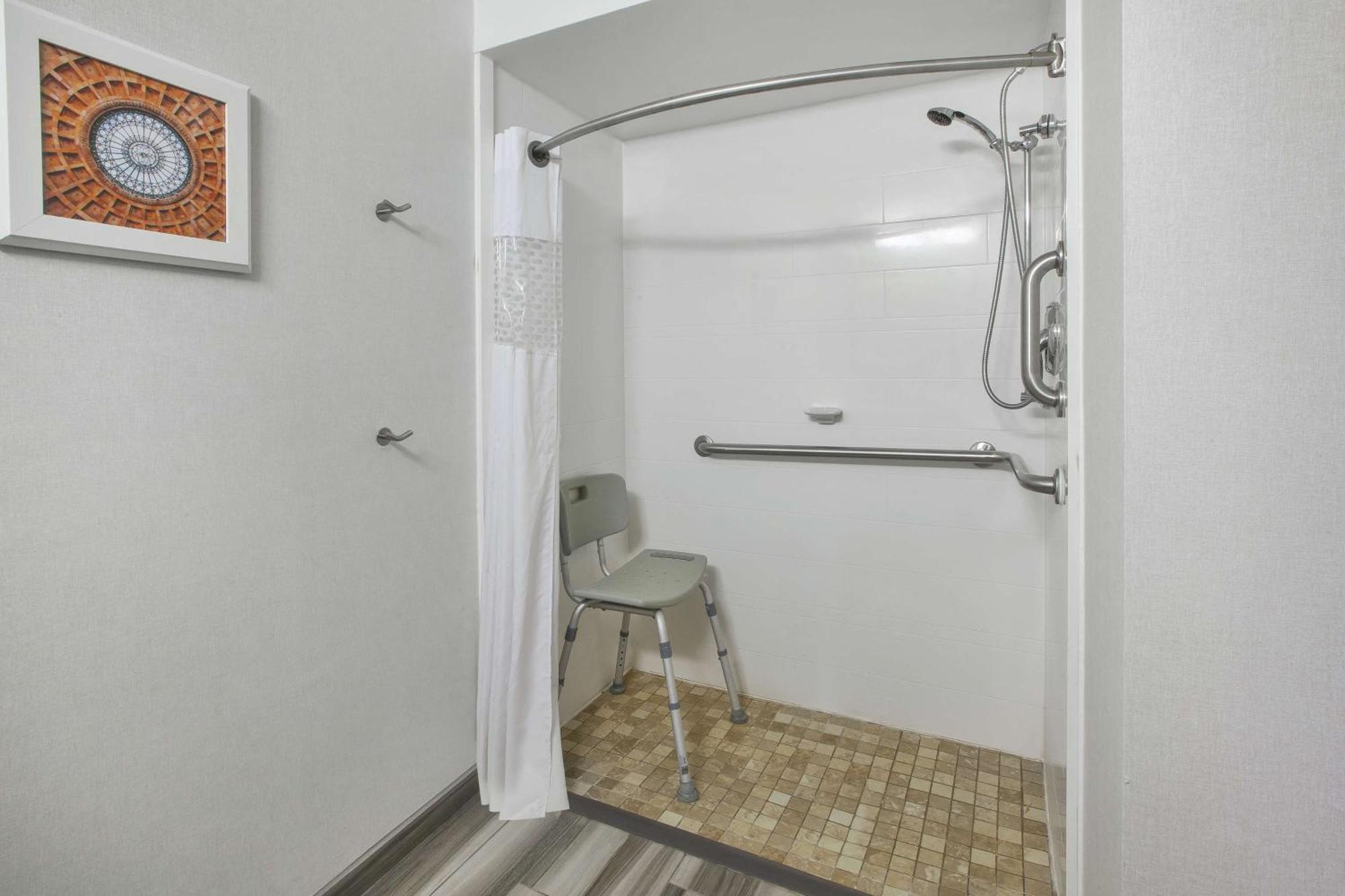 Hampton Medical Center 3*