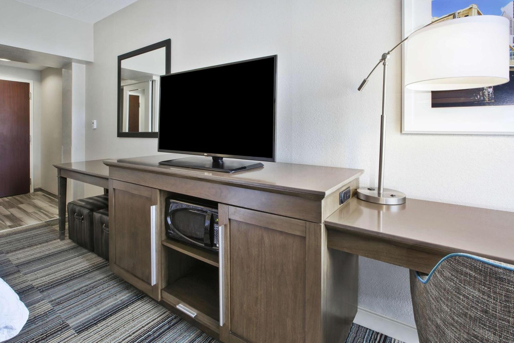 Hampton Medical Center Hotel