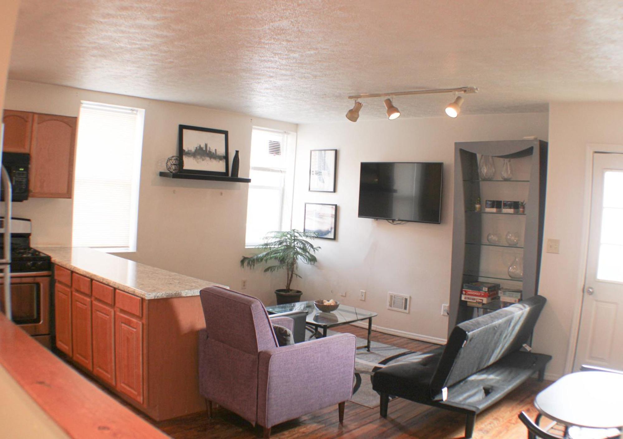 3 Bedroom Southside Loft - Amazing Location