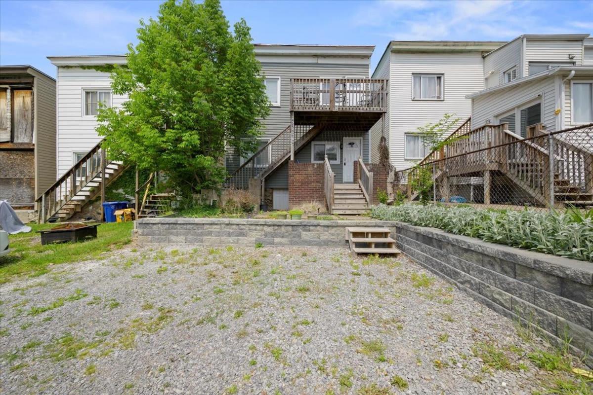 Great Two Bedroom W Off Street Parking To Explore The Close To Downtown Airport Ballparks *
