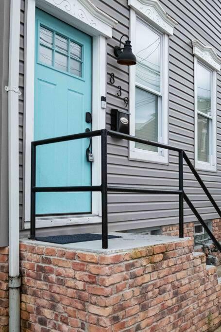 Design + Fire Pit In Heart Of Holiday home Pittsburgh
