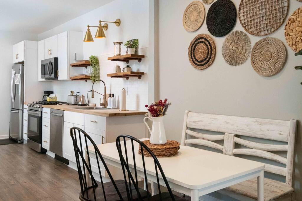 Holiday home Design + Fire Pit In Heart Of Pittsburgh