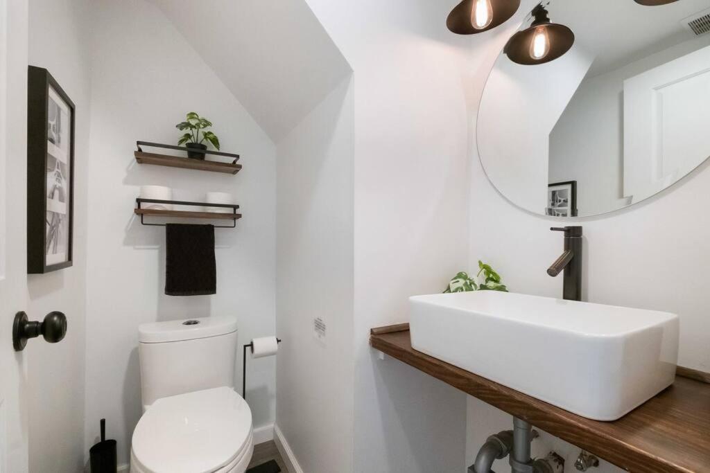 Design + Fire Pit In Heart Of
