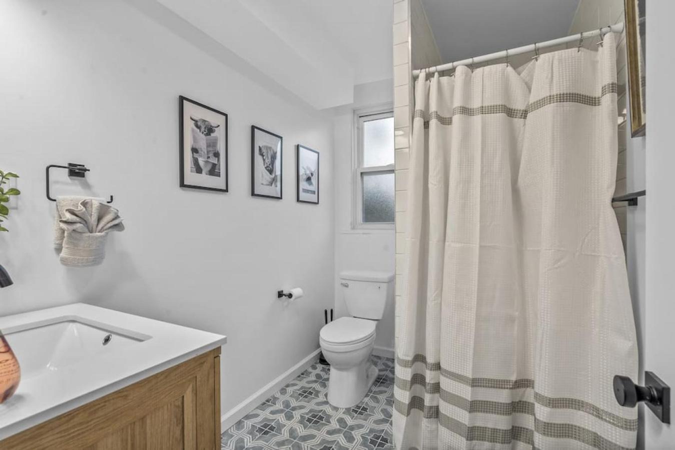 New Gorgeous 4bd Near Universities Hot Tub Games