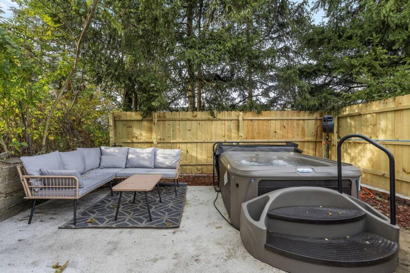 Holiday home New Gorgeous 4bd Near Universities Hot Tub Games Pittsburgh