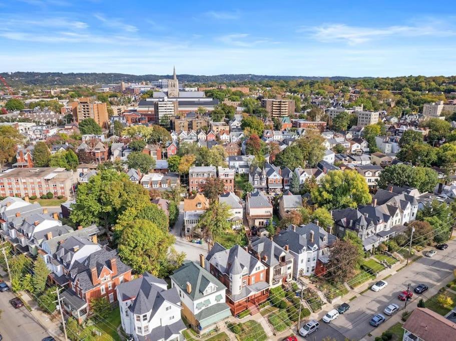 Apartment Shadyside, !5 Stylish And Bright With Free Parking