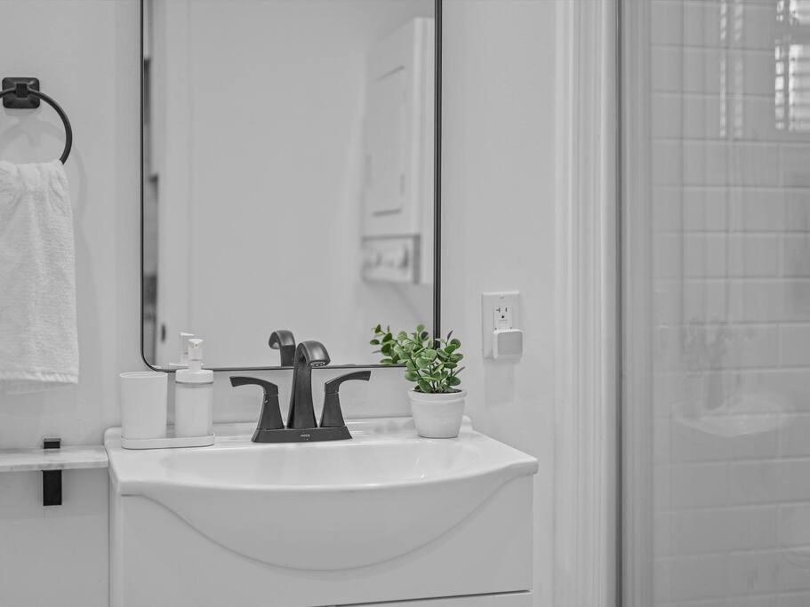 Apartment Shadyside, !4 Stylish And With Free Parking Pittsburgh