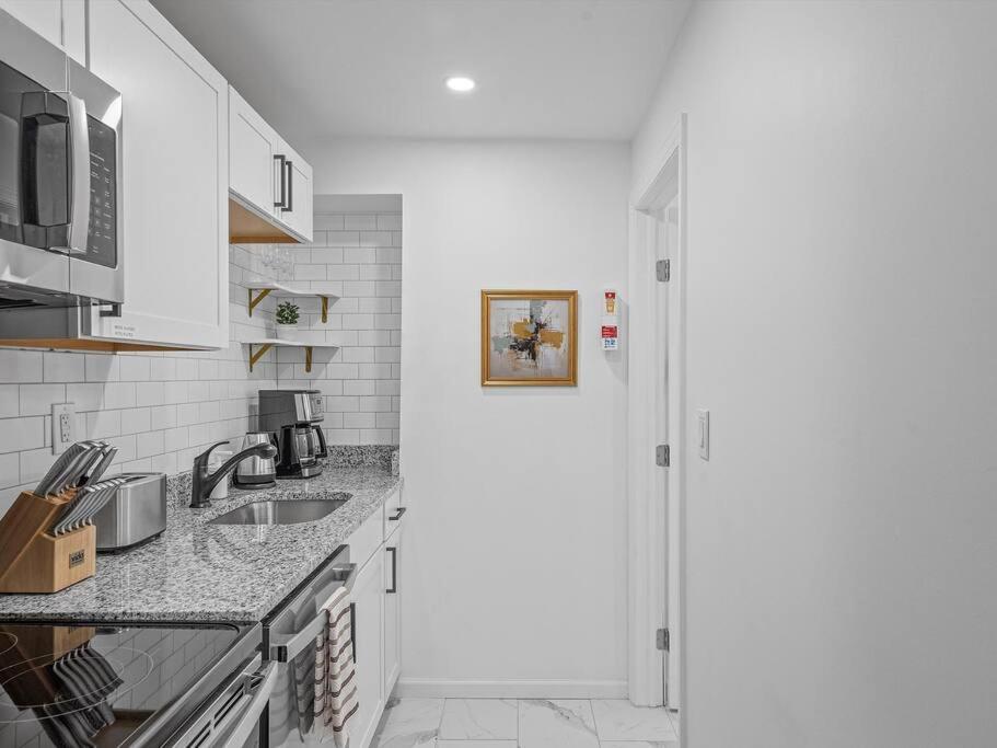 Shadyside, !4 Stylish And With Free Parking Pittsburgh